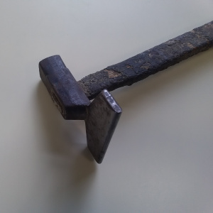 …pour enlever la colle d'un plaquage.